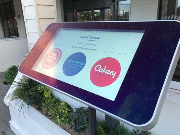 Outdoor PCAP Wall Mounted Touch Screen Displays Application Image 2