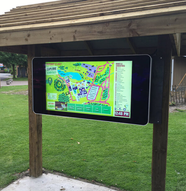 Outdoor PCAP Wall Mounted Touch Screen Displays Application Image 6